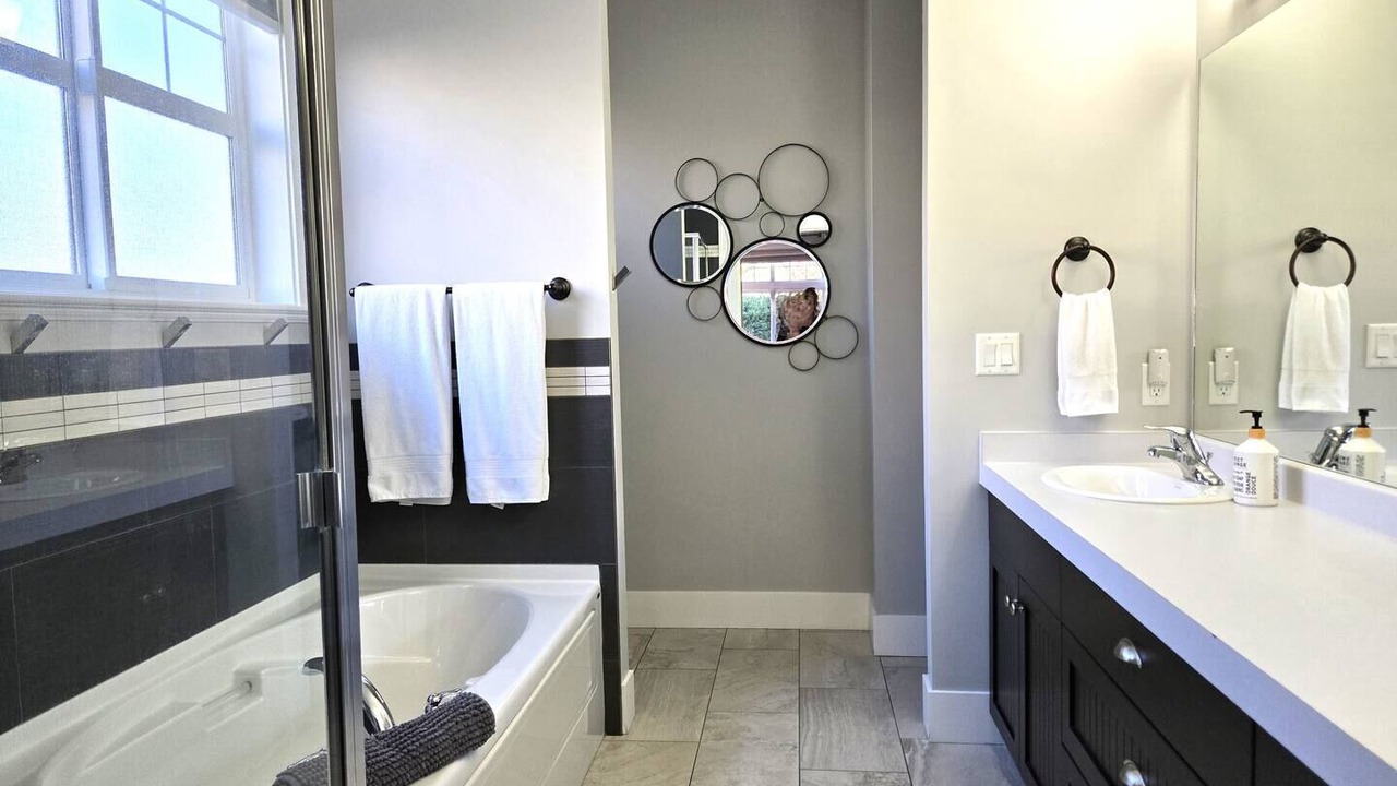 Photo of Bathroom in Okanagan-Similkameen