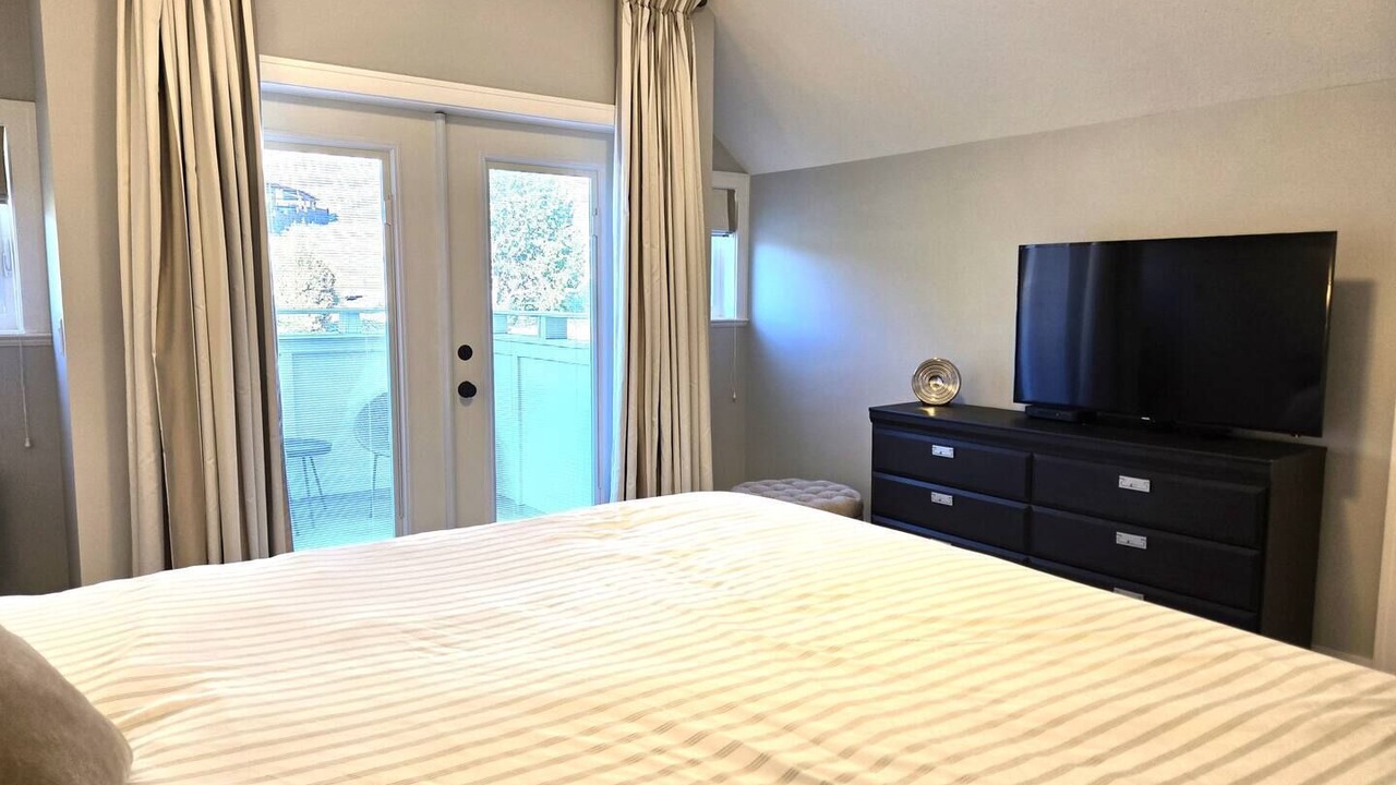 Photo of Bedroom in Okanagan-Similkameen
