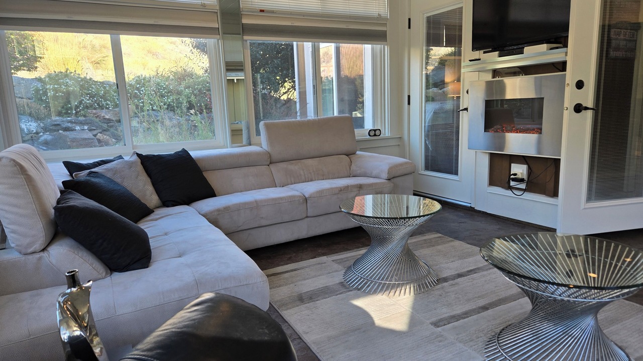Photo of Livingroom in Okanagan-Similkameen