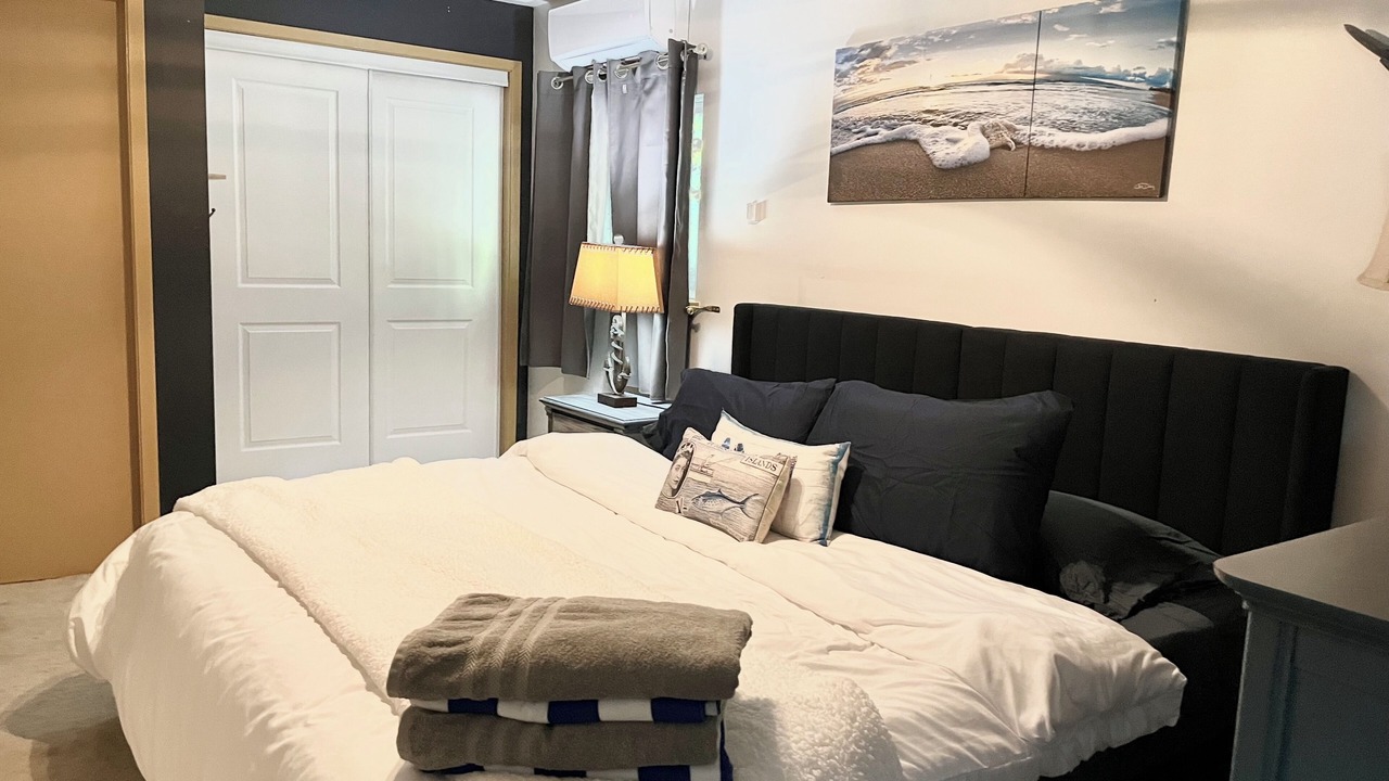 Photo of Bedroom in Utterson