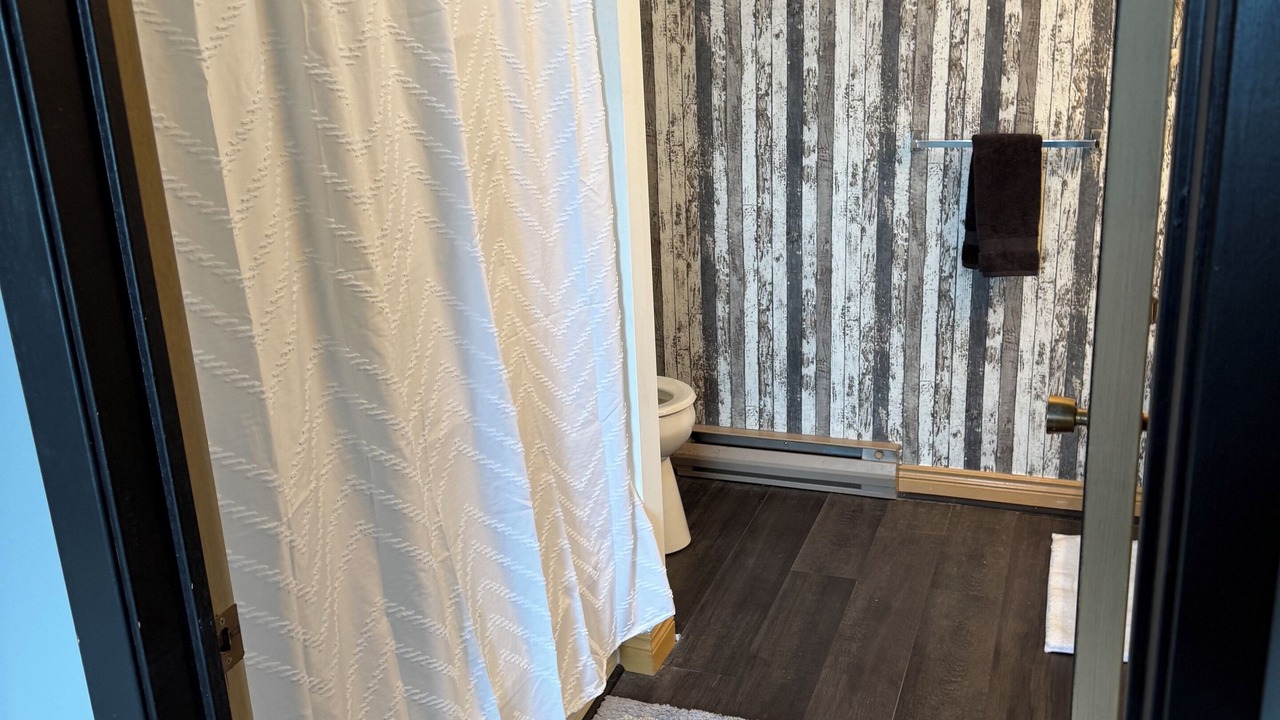 Photo of Bathroom in Utterson