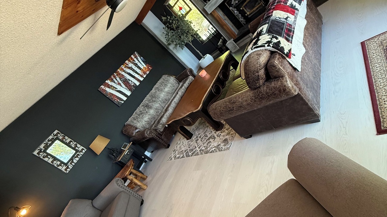 Photo of Livingroom in Utterson