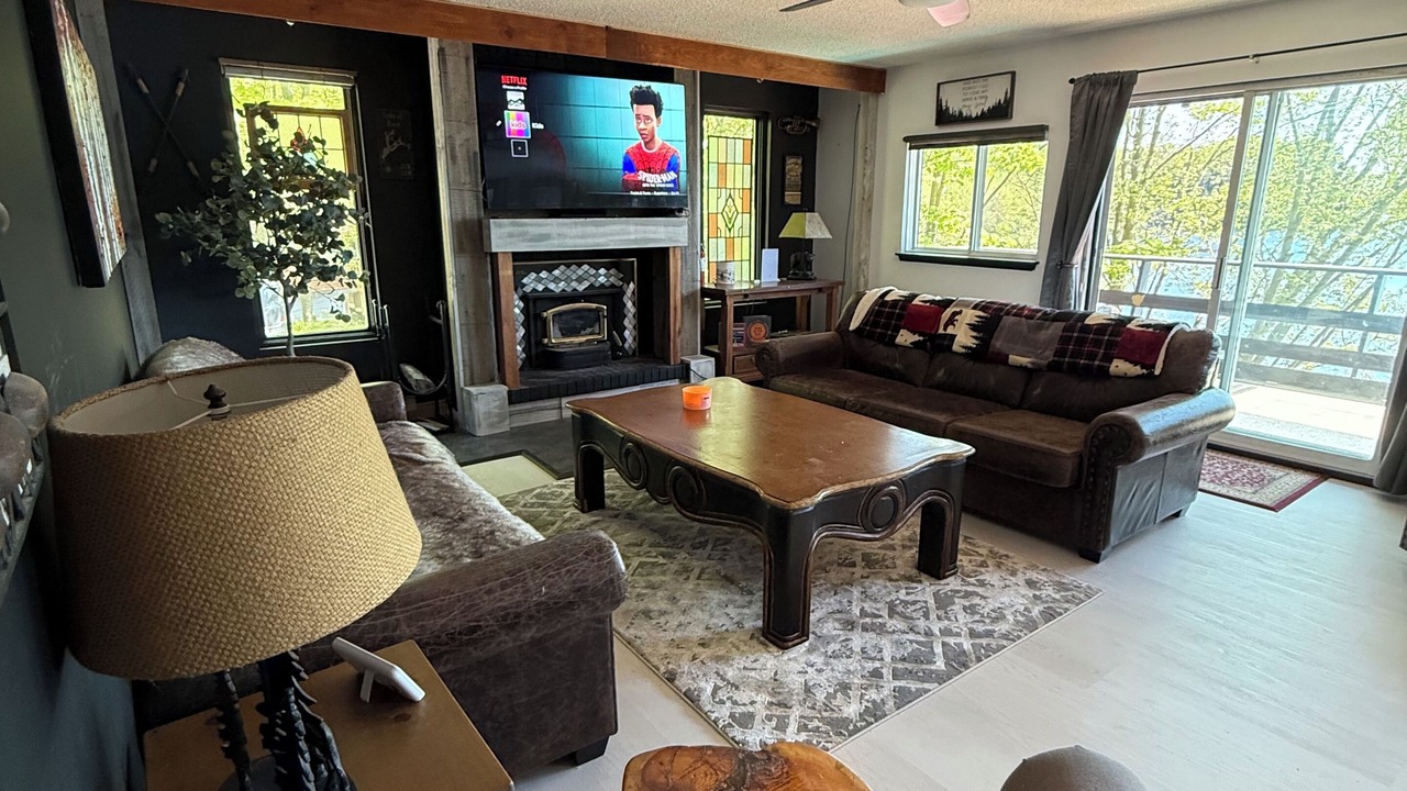 Photo of Livingroom in Utterson