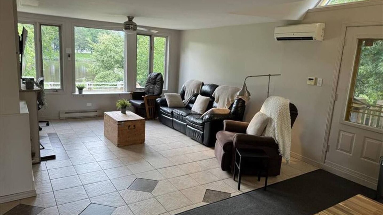 Photo of Livingroom in Scott