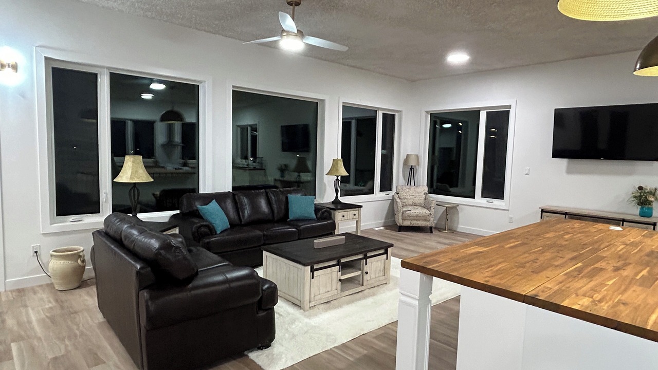 Photo of Livingroom in Alberta Beach