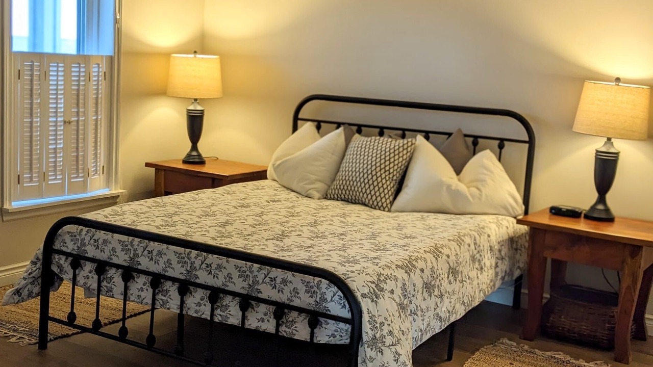 Photo of Bedroom in Sydney Mines