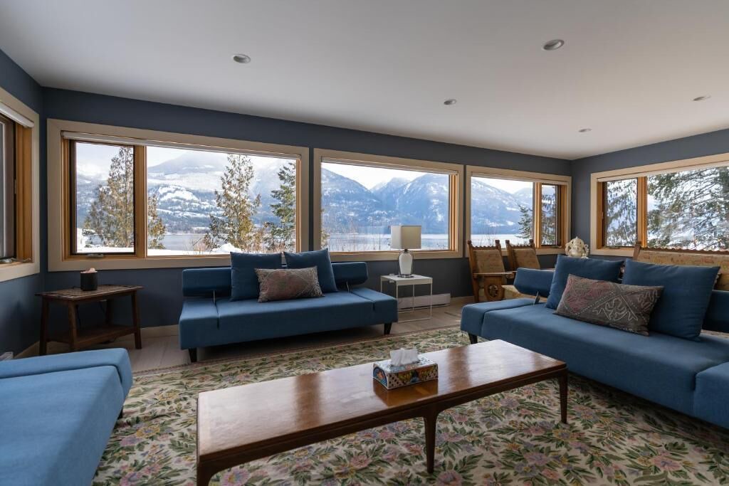 Photo of Livingroom in Kaslo