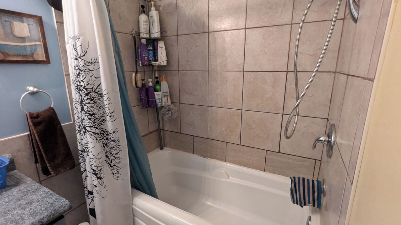 Photo of Bathroom in Downtown Gatineau