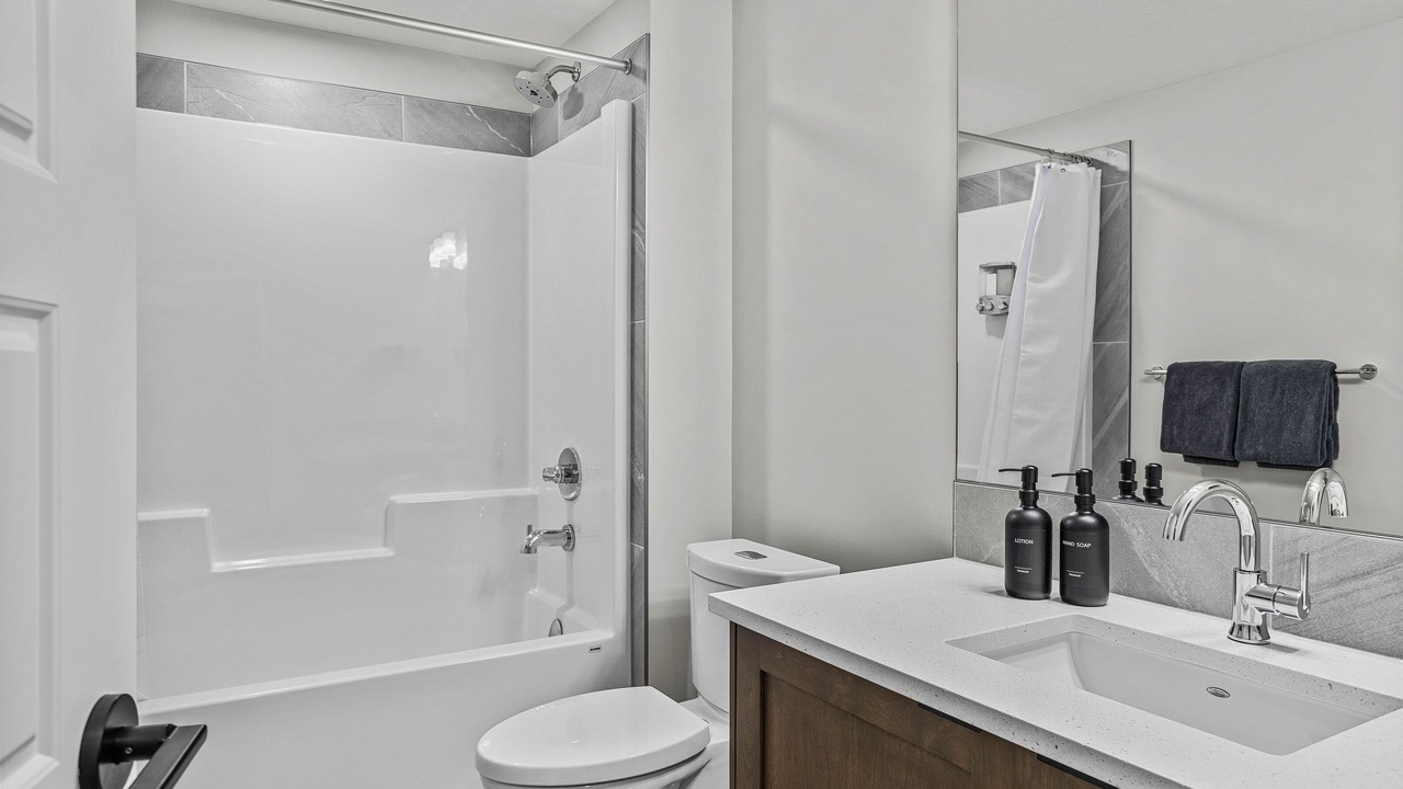 Photo of Bathroom in Bighorn No. 8