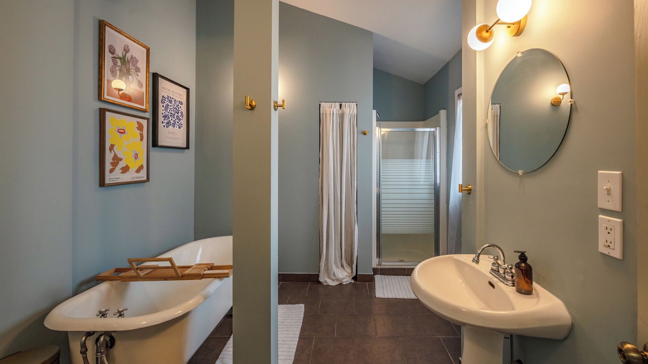 Photo of Bathroom in Okanagan-Similkameen