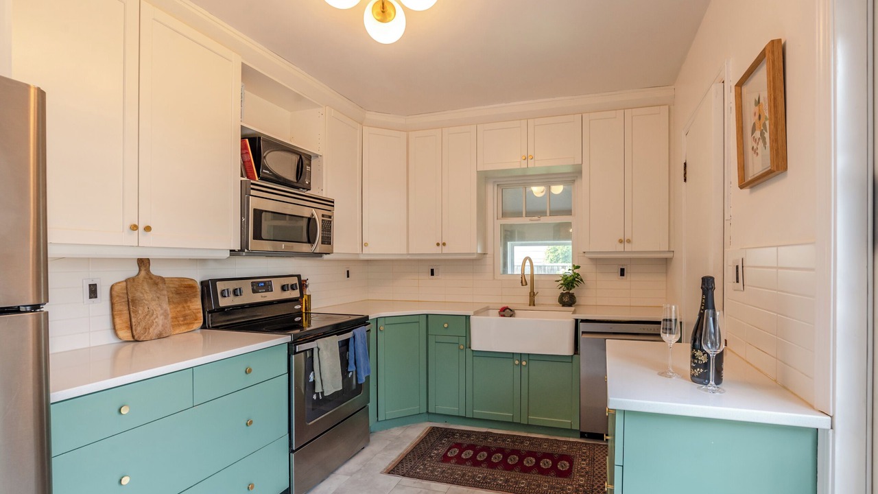 Photo of Kitchen in Okanagan-Similkameen