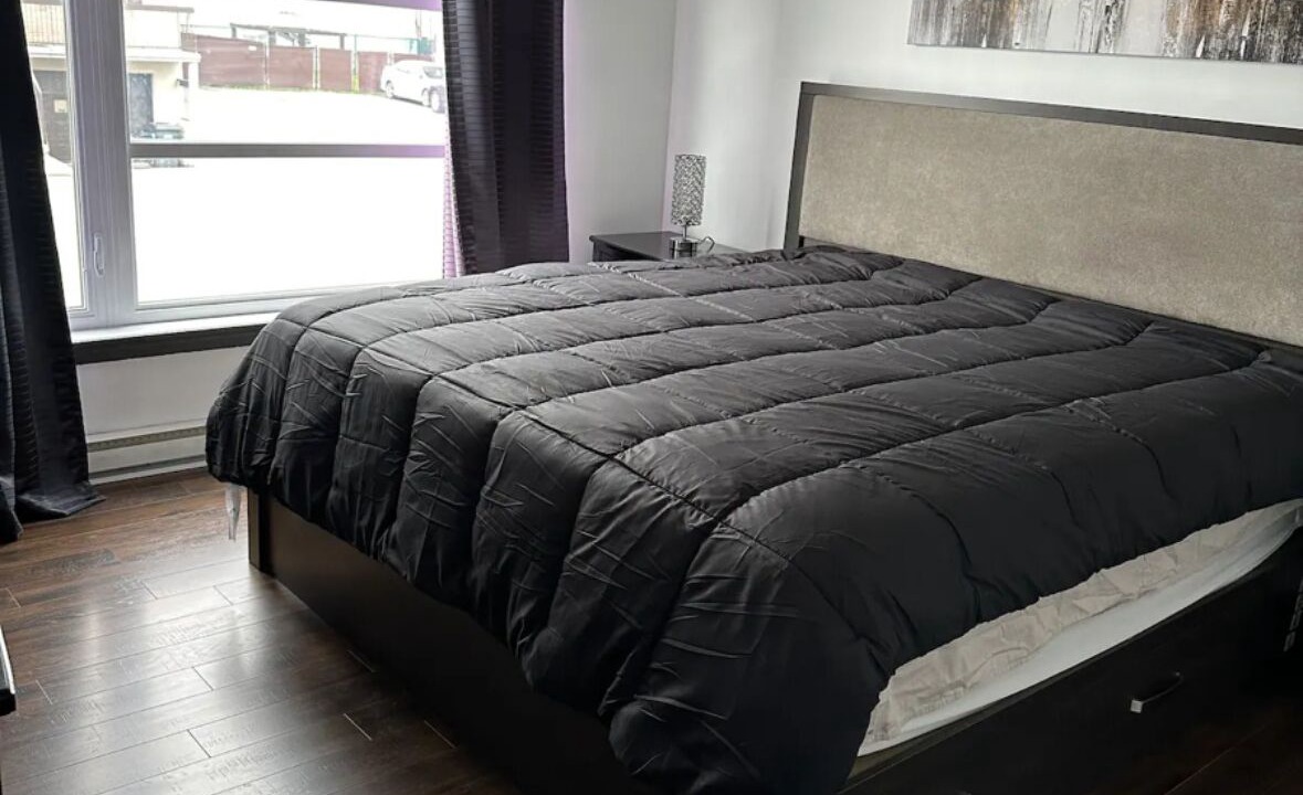 Photo of Bedroom in Longueuil
