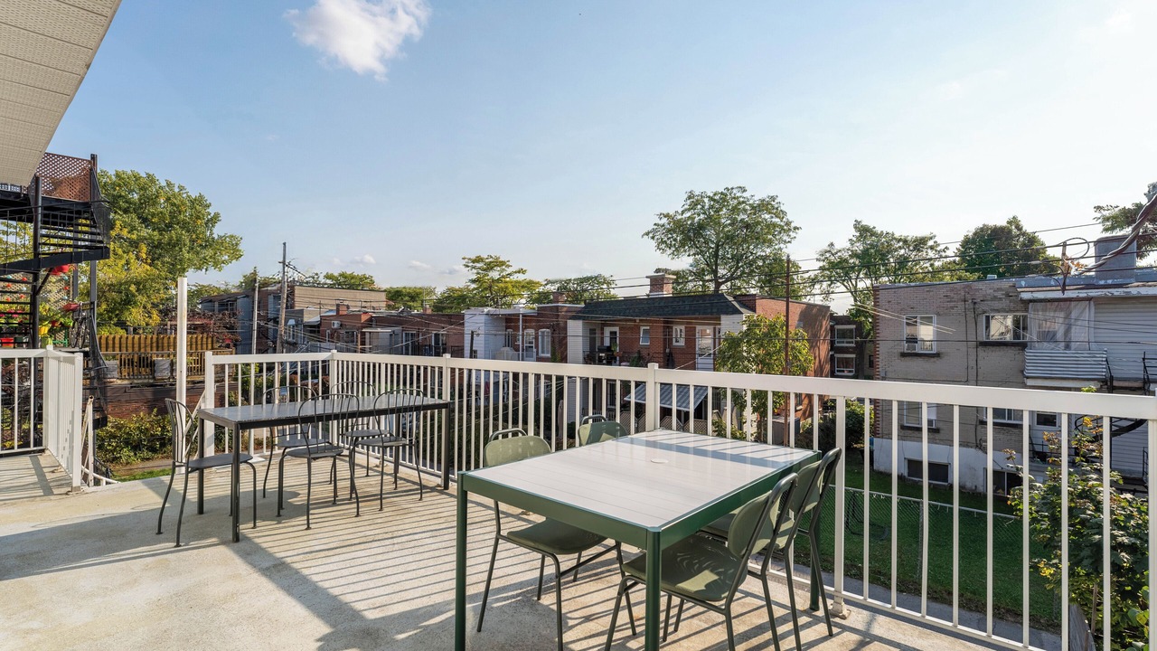 Photo of Outdoor in Youville