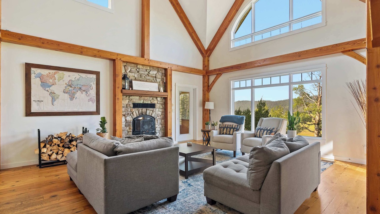 Photo of Livingroom in Millarville