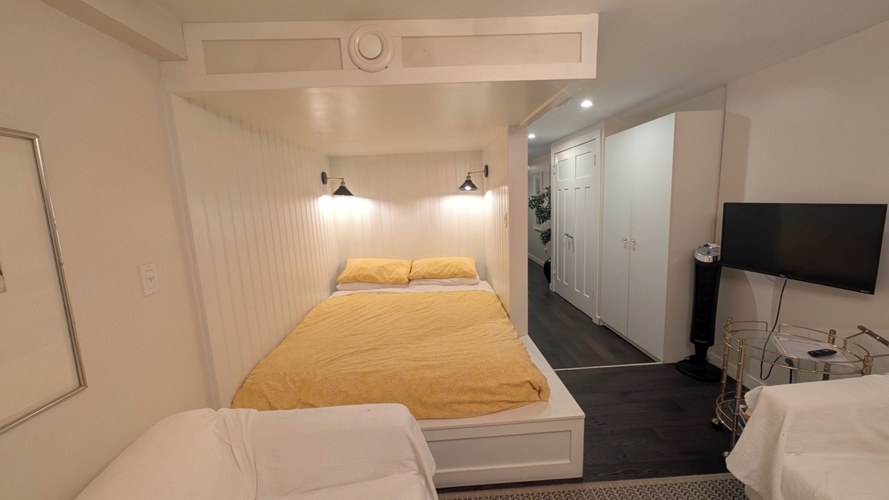Photo of Bedroom in Riley Park