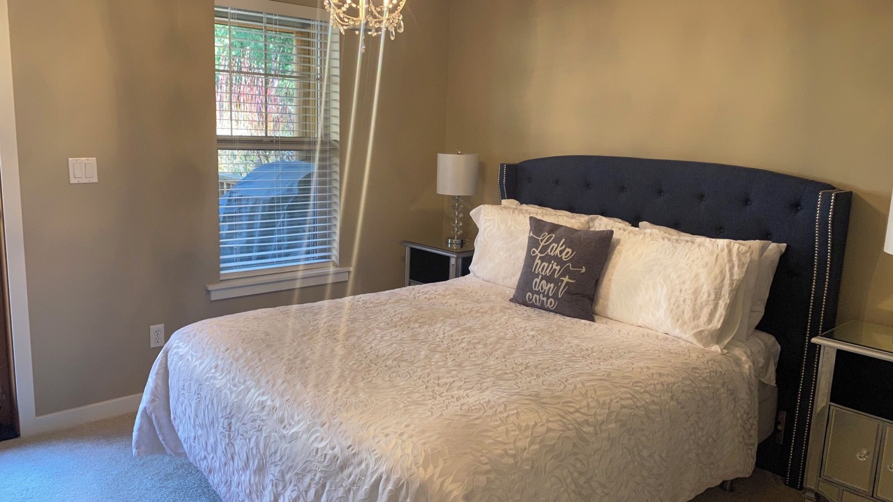 Photo of Bedroom in Lindell Beach
