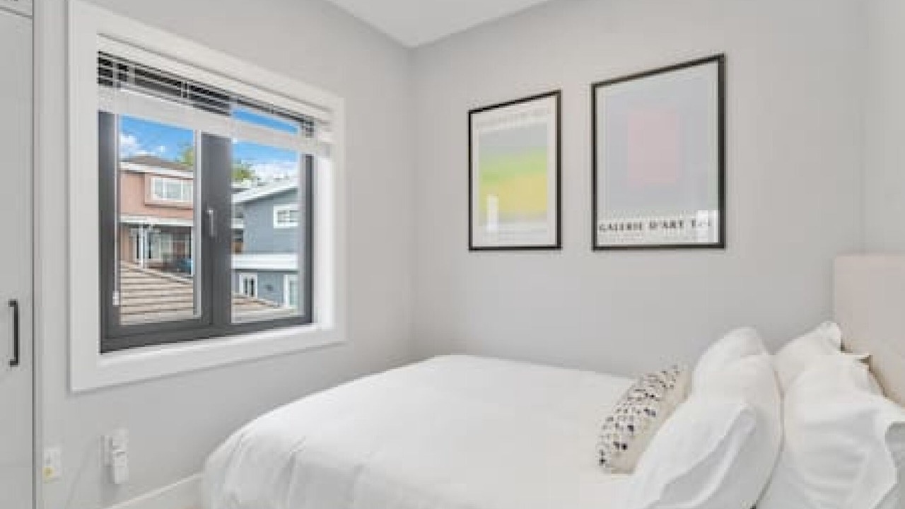 Photo of Bedroom in Sunset