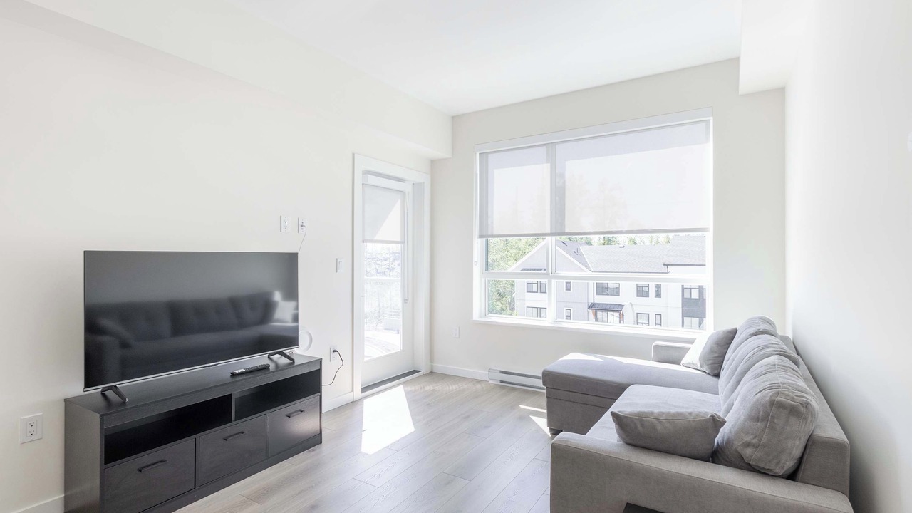 Photo of Livingroom in Langley