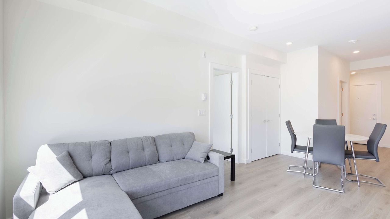 Photo of Livingroom in Langley