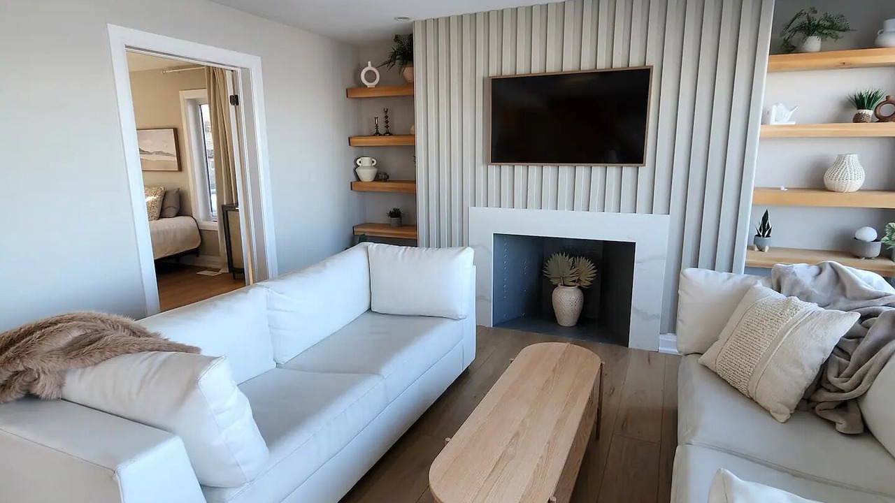 Photo of Livingroom in Alcona