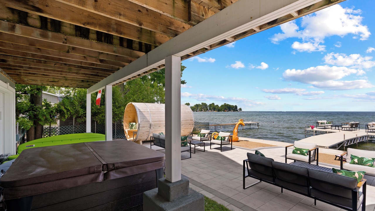 Photo of Patio Balcony in Alcona