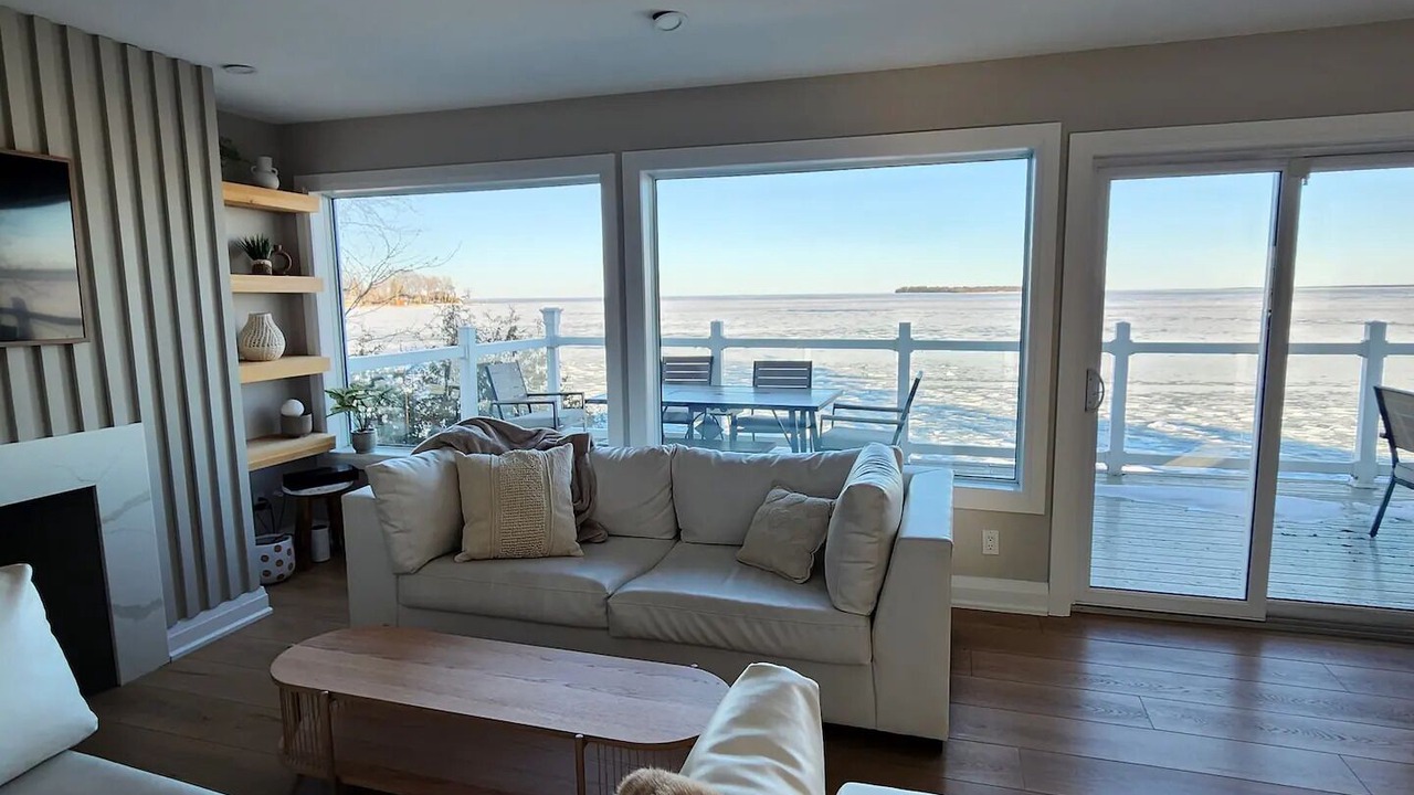 Photo of Livingroom in Alcona