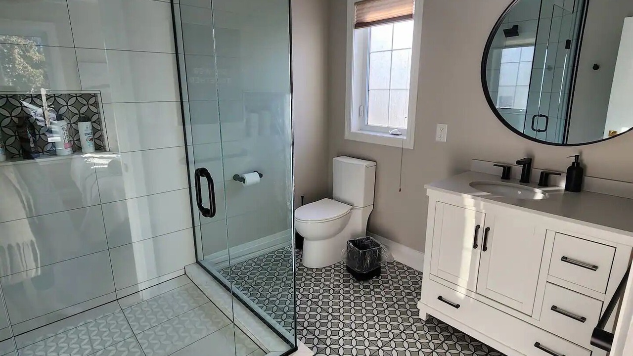 Photo of Bathroom in Alcona