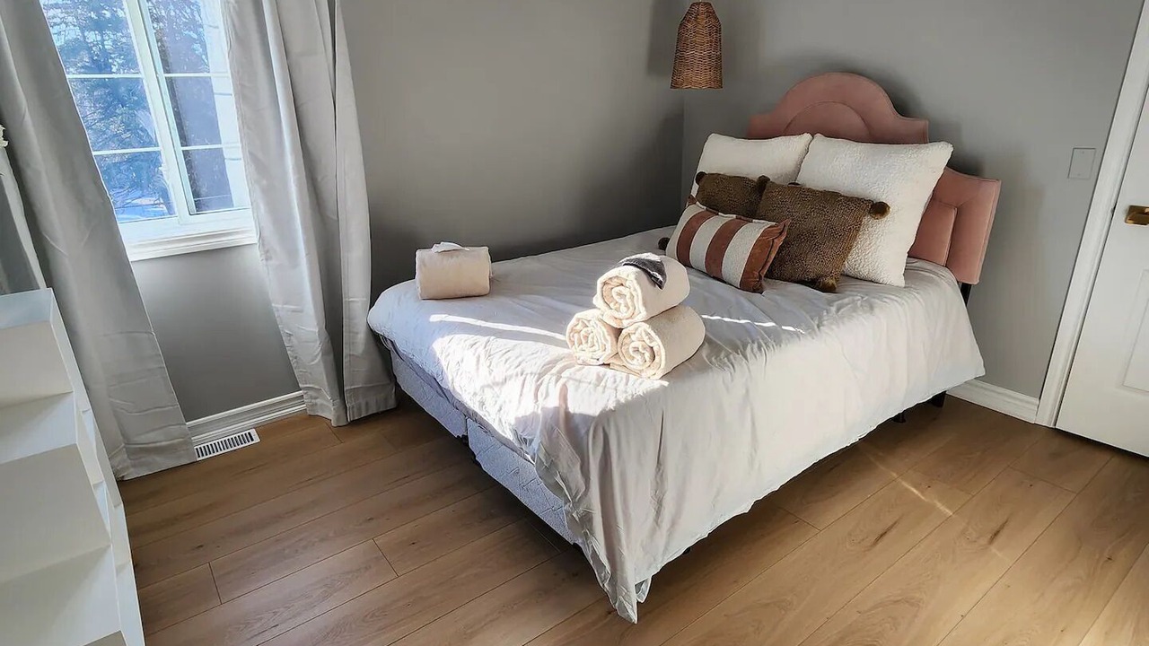 Photo of Bedroom in Alcona
