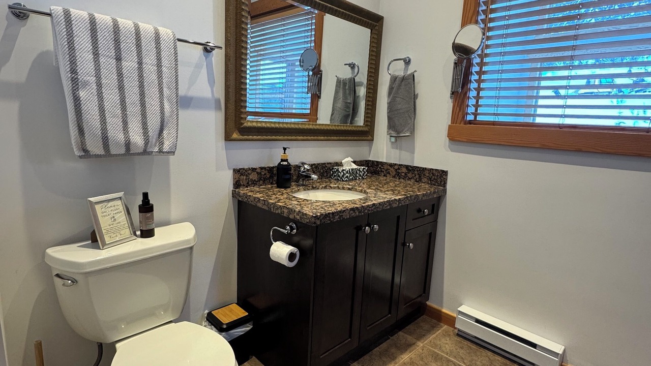 Photo of Bathroom in Okanagan-Similkameen