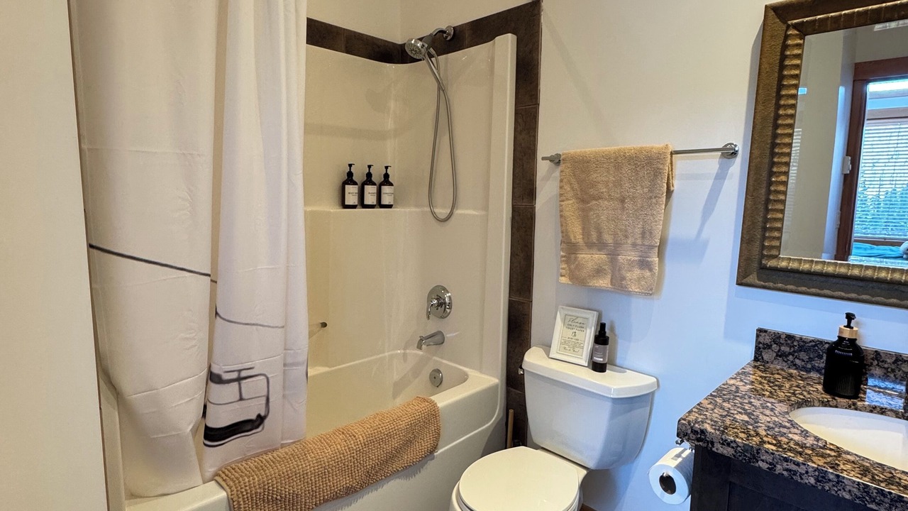 Photo of Bathroom in Okanagan-Similkameen