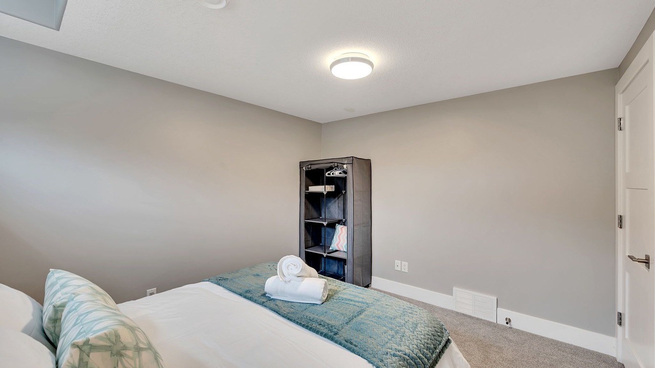 Photo of Bedroom in Division No. 11