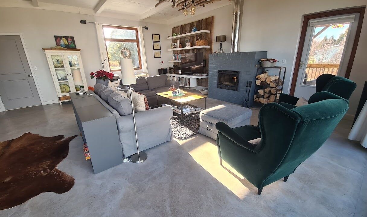 Photo of Livingroom in Colchester County
