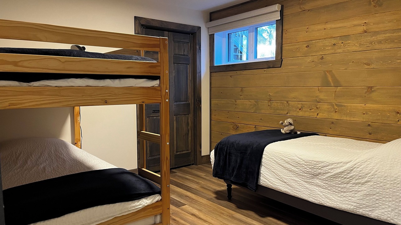 Photo of Bedroom in Entrelacs