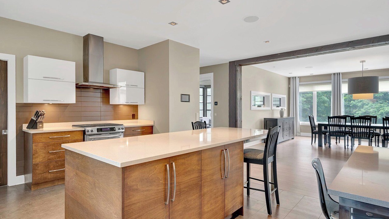 Photo of Kitchen in Prevost