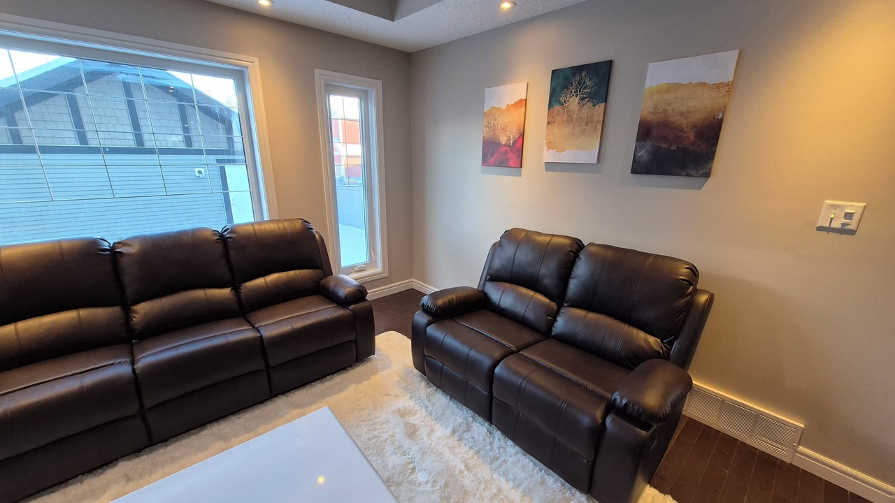 Photo of Livingroom in Rosslyn