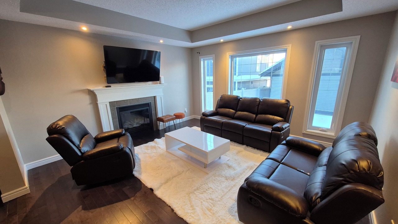 Photo of Livingroom in Rosslyn