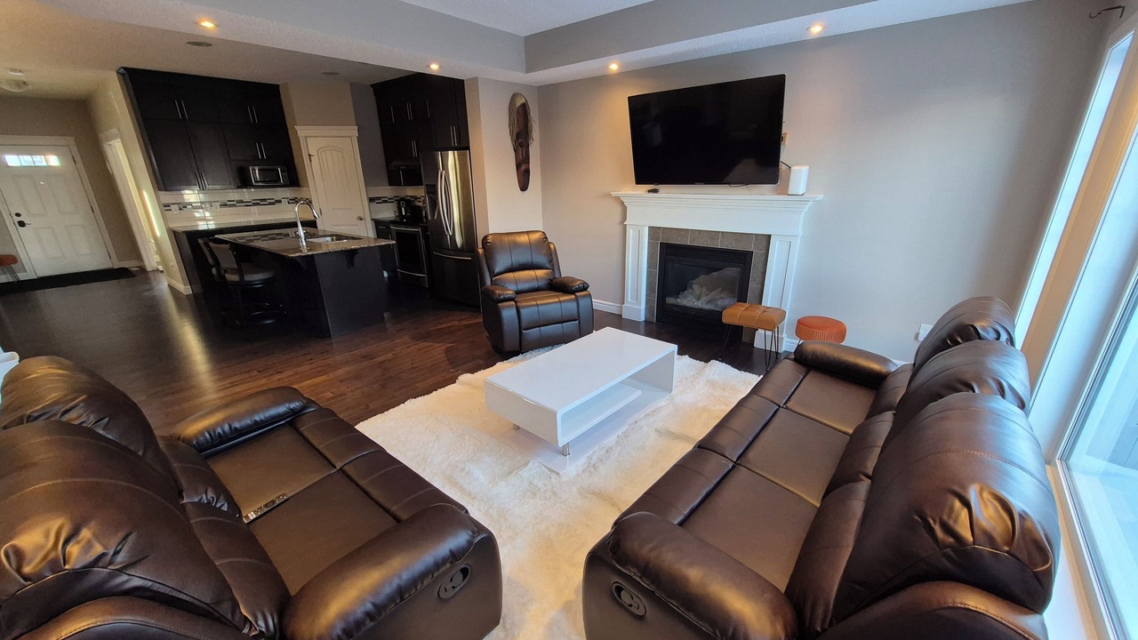 Photo of Livingroom in Rosslyn