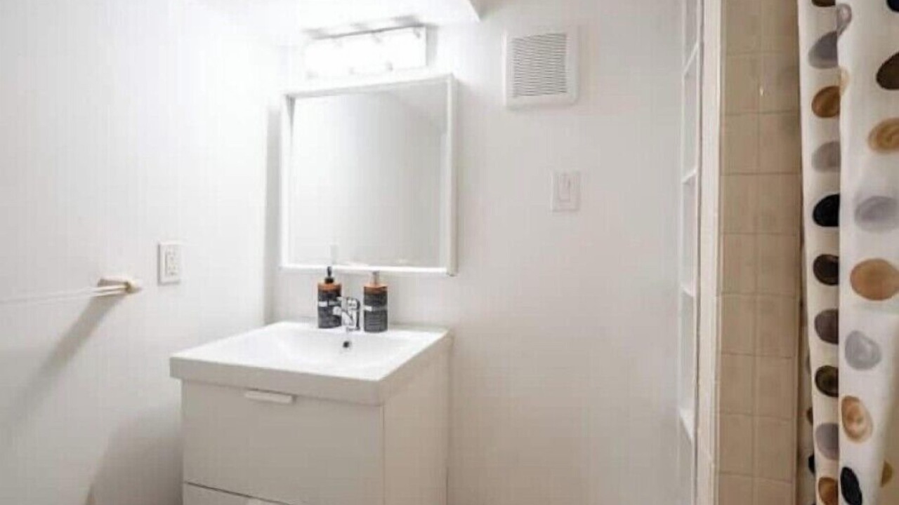 Photo of Bathroom in Mineola