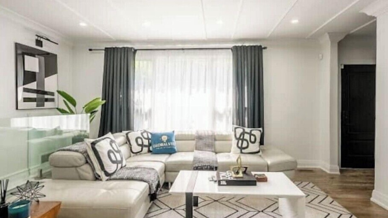 Photo of Livingroom in Mineola