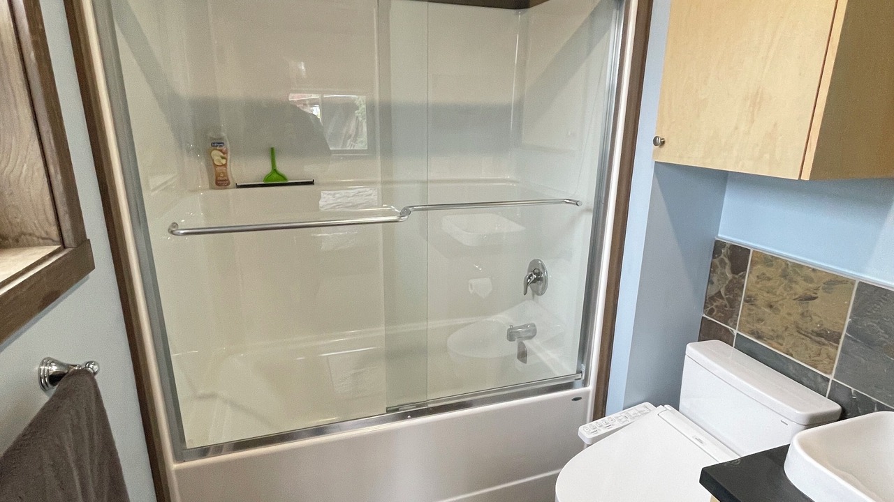 Photo of Bathroom in Valemount