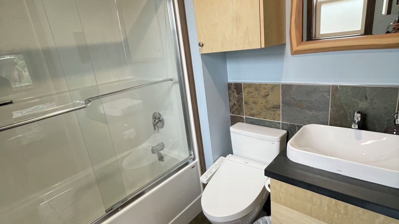 Photo of Bathroom in Valemount