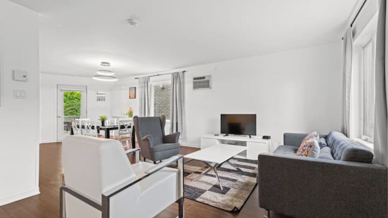 Photo of Livingroom in Brossard