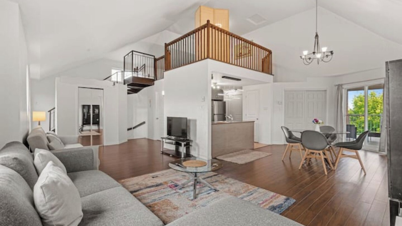 Photo of Livingroom in Brossard