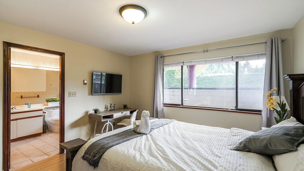 Photo of Bedroom in Horseshoe Bay
