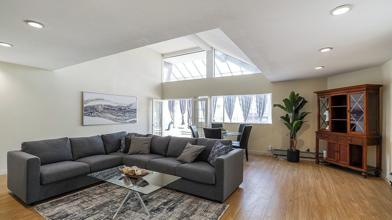 Photo of Livingroom in Horseshoe Bay