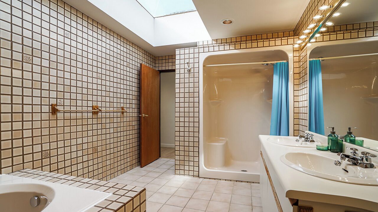 Photo of Bathroom in Horseshoe Bay