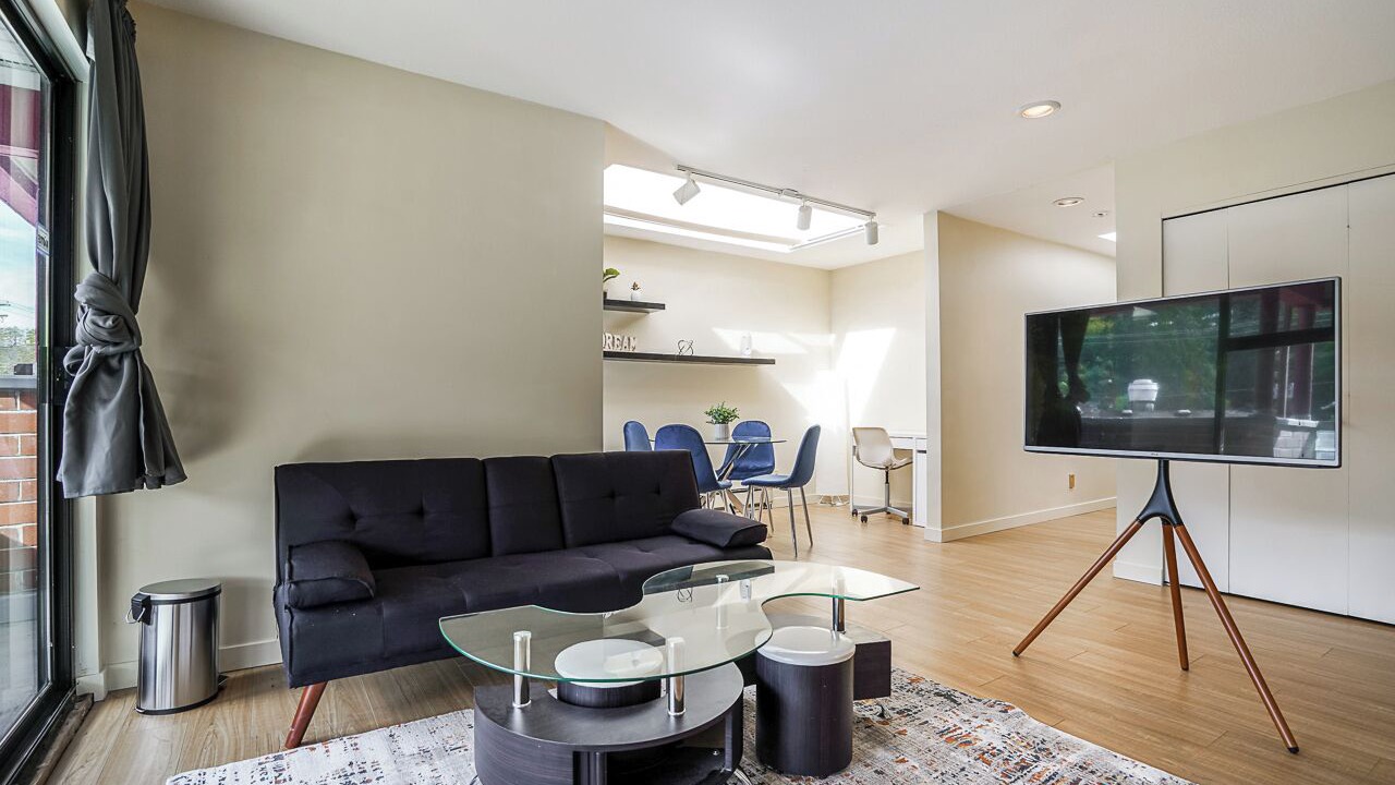 Photo of Livingroom in Horseshoe Bay