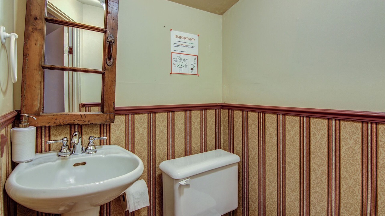 Photo of Bathroom in Lac-Saint-Jean-Est Regional County Municipality