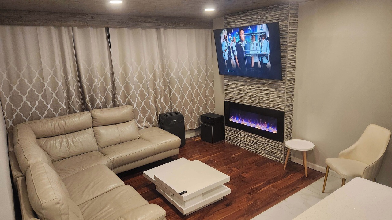 Photo of Livingroom in Northeast Edmonton