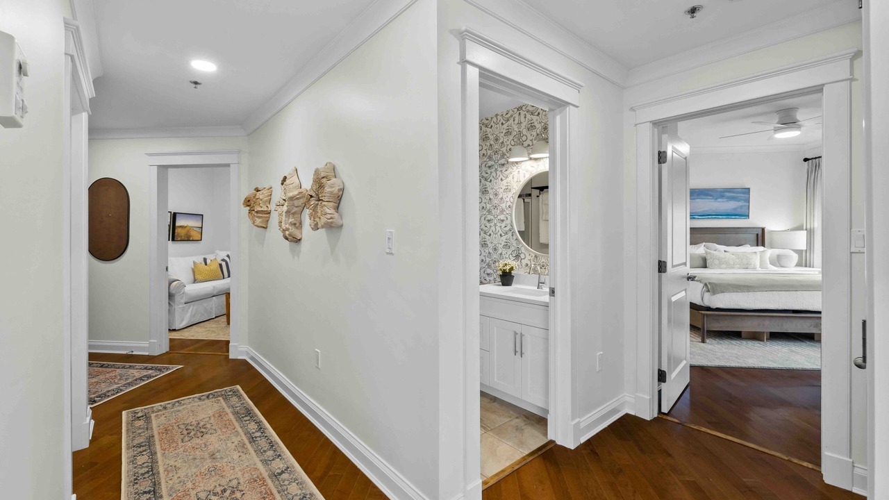 Photo of Bedroom in Queens Square